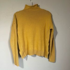 Tahari Mustard Yellow knit turtle neck sweater size Medium